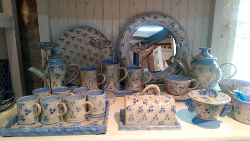 Photo de Poterie Belinda à Frontenay-Rohan-Rohan (79270)
