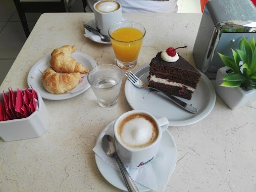 Cafe Sofia, Author: Romina Viani