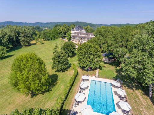 Photo de Hôtel avec piscine - Château de Puy Robert Lascaux - Montignac-Lascaux - Sarlat - Dordogne à Montignac-Lascaux (24290)