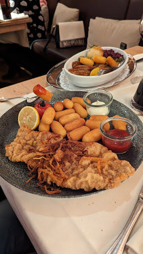 Zum Dorfkrug Restaurant - Thumbnail