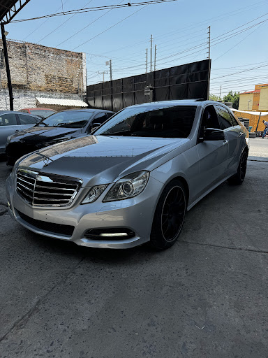 Styled Garage - Thumbnail