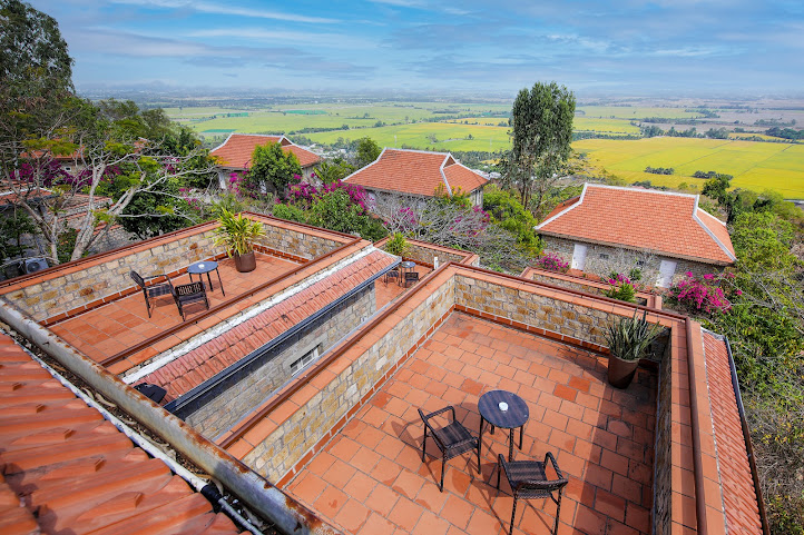 Victoria Nui Sam Lodge by null