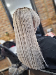 Photo n°3 de Olfa hair artist à Halluin (Salon de coiffure)