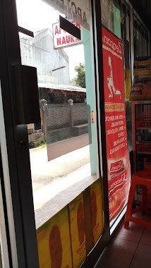 Apotek Naura, Author: Roni Kristiawan