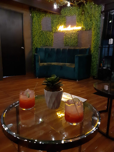Mandarina Lounge Bar - Thumbnail