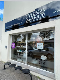 Photo n°18 de Studio Avenue à Saint-Mitre-les-Remparts (Salon de coiffure)