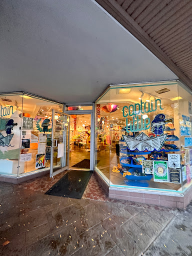 Captain Little - Visual