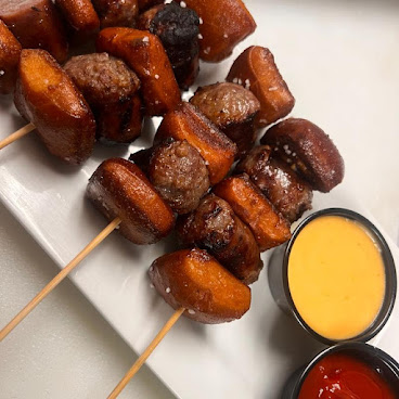 McGillycuddy's by null