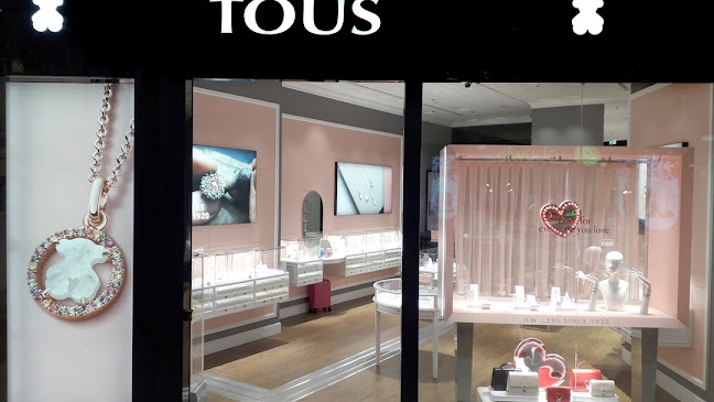 TOUS