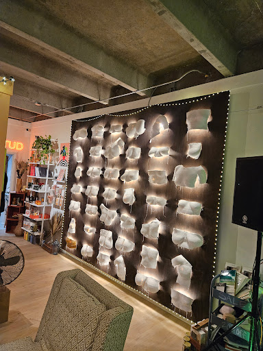 Olwen Studios - Visual