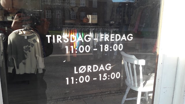 Vintage 199 - Second Hand & Vintage Clothing