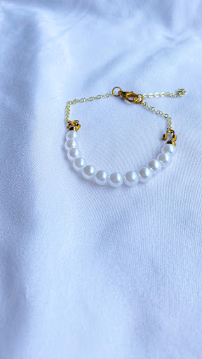 Simply Adorned - Visual