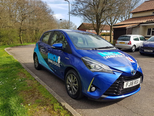Innov8 Driving School - Basildon Logo