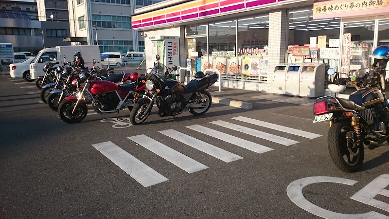 ドコモショップ鈴鹿市役所前店 三重県鈴鹿市神戸 携帯電話ショップ グルコミ