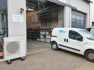 Photo n°7 de HYDRO PISCINE - Pisciniste pour entretien piscine à Messimy (Service de nettoyage de piscines)