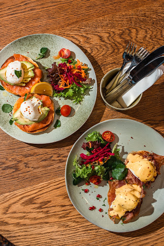 1336 High Rd, London N20 9HJ, United Kingdom