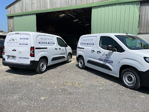 Photo n°3 de SALMON TP Terrassement & Aspiratrice à Segré-en-Anjou Bleu (Entreprise de terrassement)