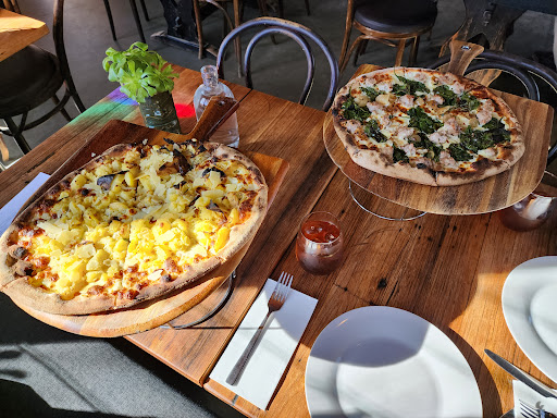 Bank Street Wood Fired Pizza & Garden - Thumbnail