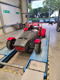 Photo n°2 de GARAGE A R P à Bezouce (Magasin de pneus)