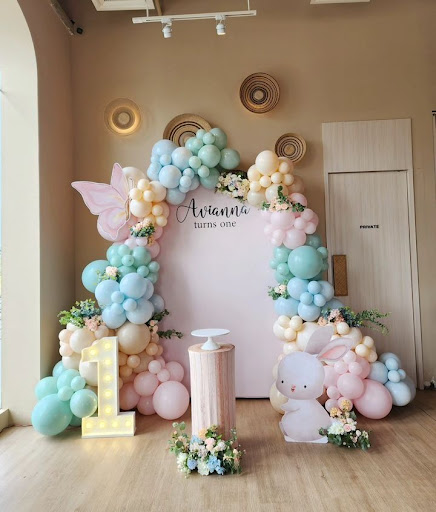 Balloon decoration
