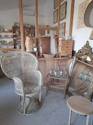 Photo n°14 de Écrin d'Antan à Grézillac (Magasin d'antiquités)