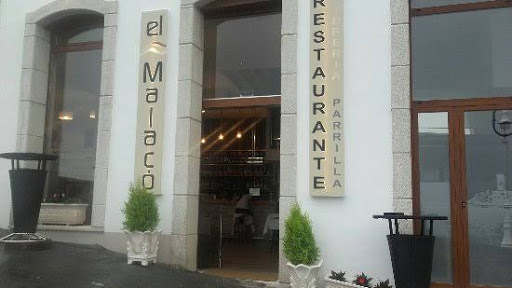 Malaco’s Bar - Visual