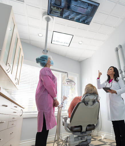 Ideal Smiles of Stamford: Natalia Silva, DDS - Thumbnail