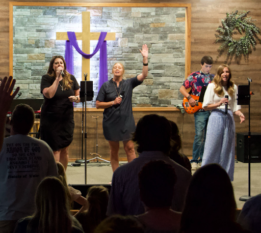 Mammoth Assembly of God of Gainesville Missouri - Thumbnail