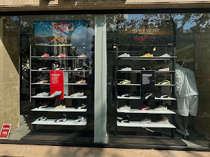 Photo n°48 de Puma à Paris (Magasin de vêtements pour femmes)