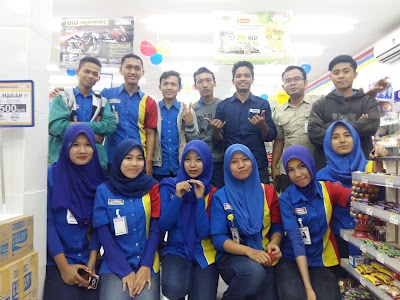 Photos of Indomaret Wiradesa TU81