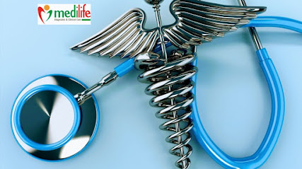 Dr. Mritunjay Azad. M.B.B.S, M.D., D.T.M.H., F.C.G.P. Physician.
