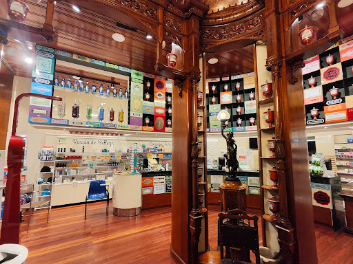 Farmacia Ruiz-Seiquer Gallery - Spain
