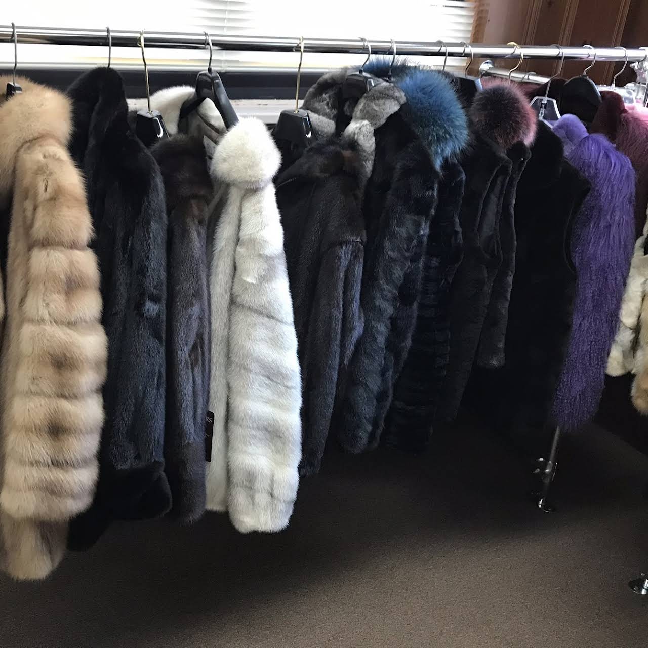 Lea Furs - Fur Service in Glen Rock