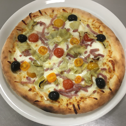 Photo 3 - Pizza Delpierro