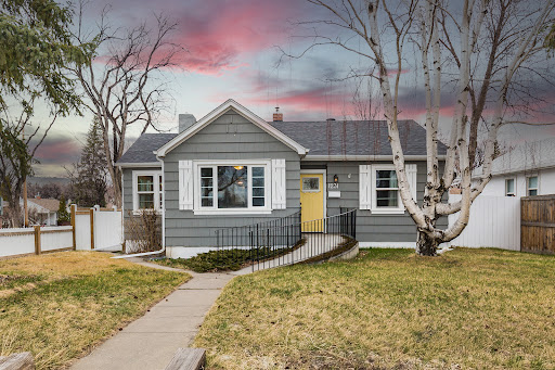 Mitch Harty, The Lethbridge REALTOR, with Lethbridge Real Estate.com Gallery - Canada
