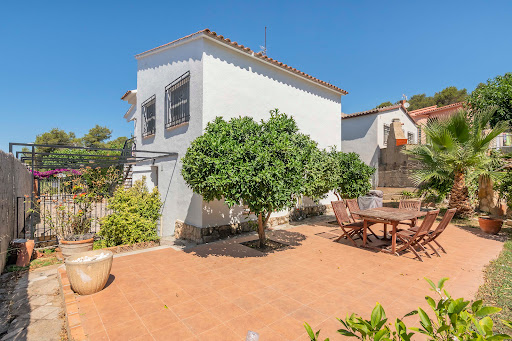 Fincas Eva - Agencia inmobiliaria en Barcelona - Thumbnail