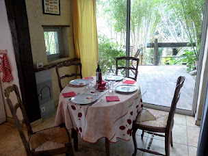 Photo n°12 de Gîte chez Marie à Vesseaux (Lodge)