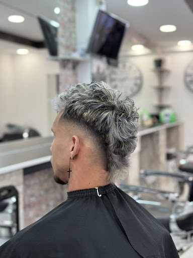El mago barber shop