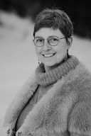 Delphine Astoux spéléophoniste, formatrice et chanteuse polymorphe à Molompize