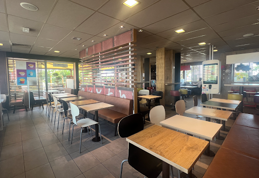 Photo 6 - Burger King