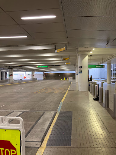 Hertz Car Rental - John Glenn Columbus International Airport Gallery - United States