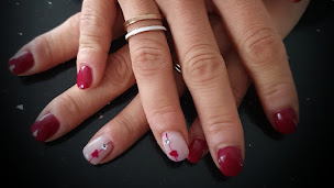 Photo n°19 de Doigts de fée à Toussieu (Salon de manucure)