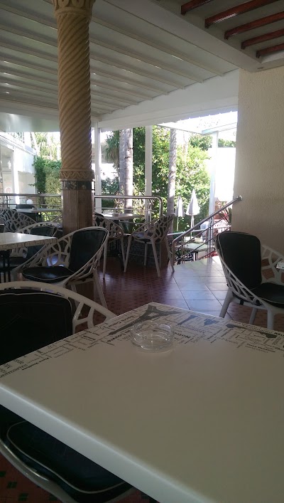 Photos of Caf&eacute;-p&acirc;tisserie Sanabil