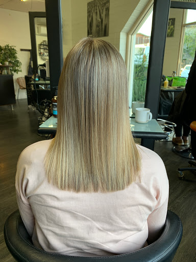 illuka hair studio - Thumbnail