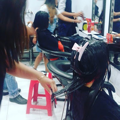 Photos of LUIS SALON