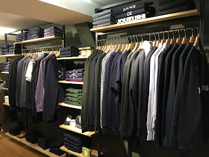 Photo n°10 de Jaqk store Rouen à Rouen (Magasin de vêtements pour hommes)