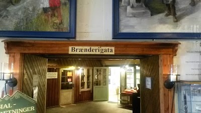 Photos of L&oslash;iten Br&aelig;nderi