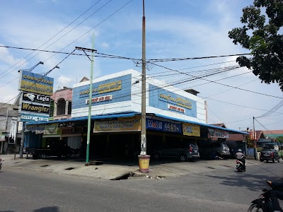 Electronics Store