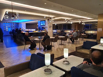 United Polaris Lounge