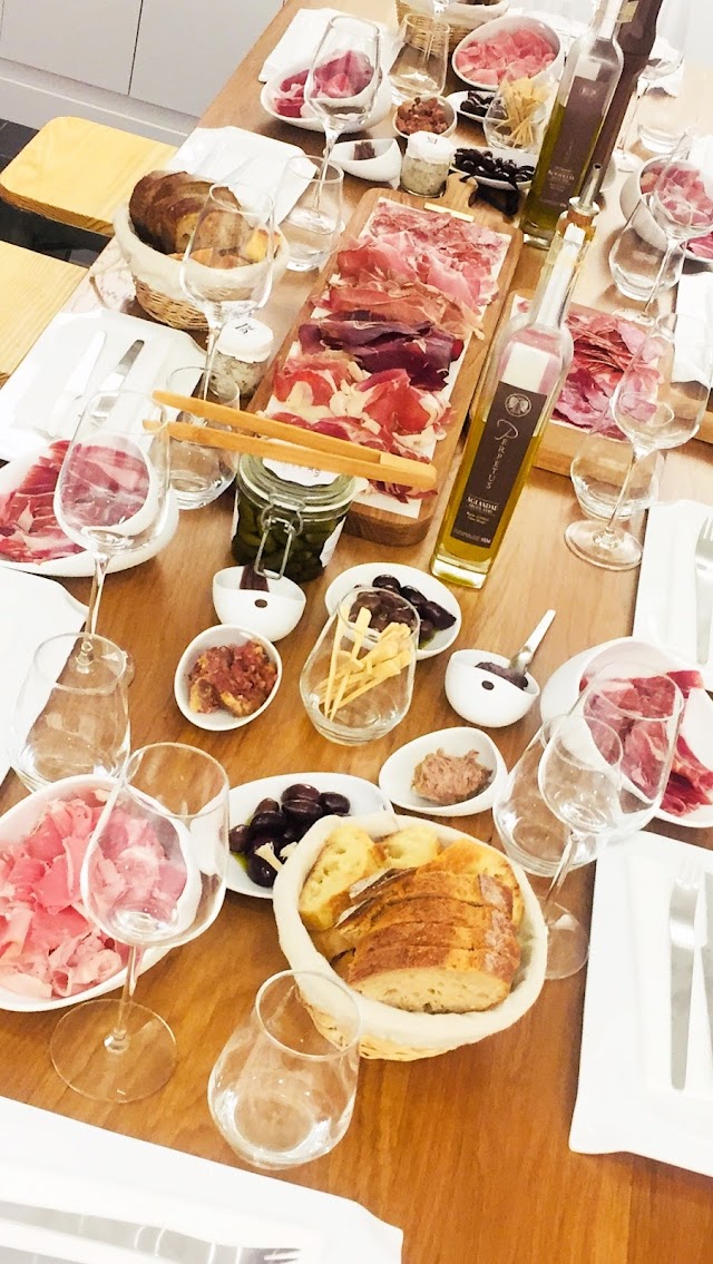 Ham's Maison de Jambons